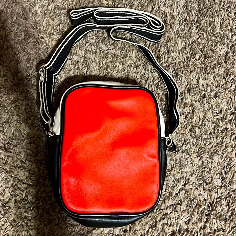 Beautiful crossbody bag - Black/White/Red